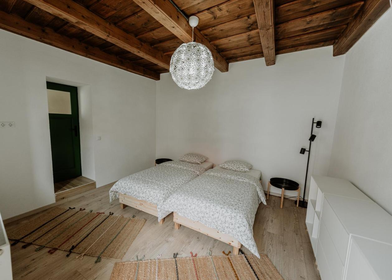 Casa Botar Vendeghaz Bed & Breakfast Rimetea Exterior foto